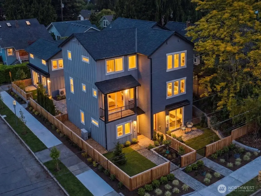 1970 25th Avenue E, Seattle, WA 98112 - #1