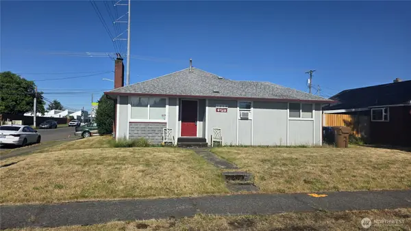 7048 S Oakes Street, Tacoma, WA 98409