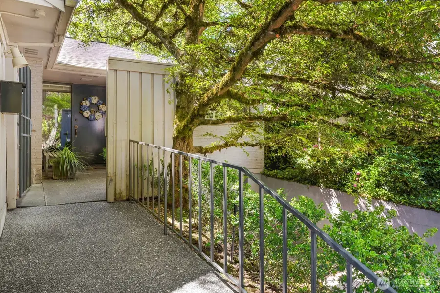 1871 40th Avenue E, Seattle, WA 98112 - #3