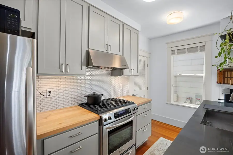 4420 Dayton Avenue N #2, Seattle, WA 98103 - #2