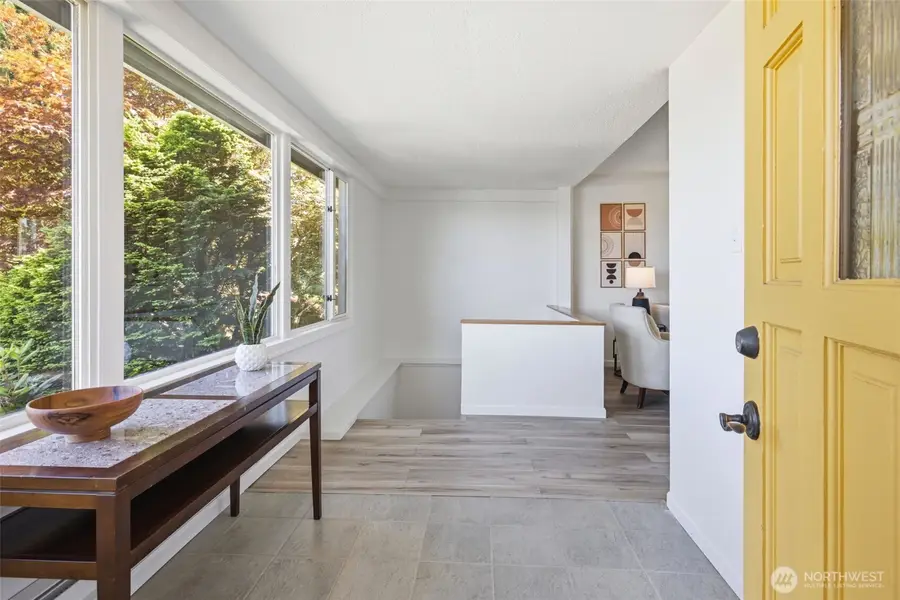 10209 64th Avenue S, Seattle, WA 98178 - #2