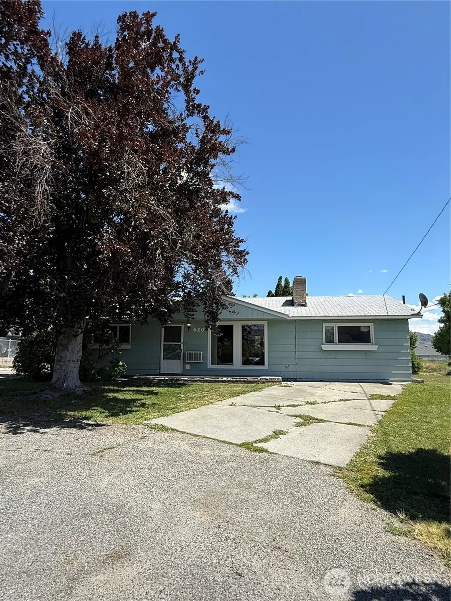 620 Skyview Drive, Omak, WA 98841 - #2