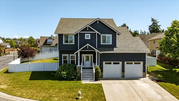 1720 SW Waterside Court, Oak Harbor, WA 98277