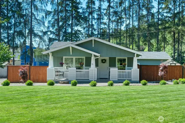 15 Maple Leaf Street, Raymond, WA 98577