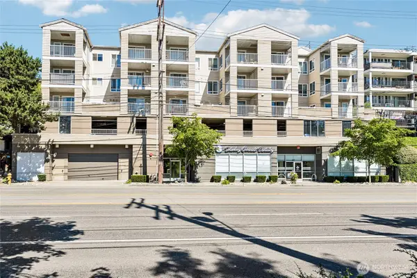 2530 15th Avenue W #401, Seattle, WA 98119