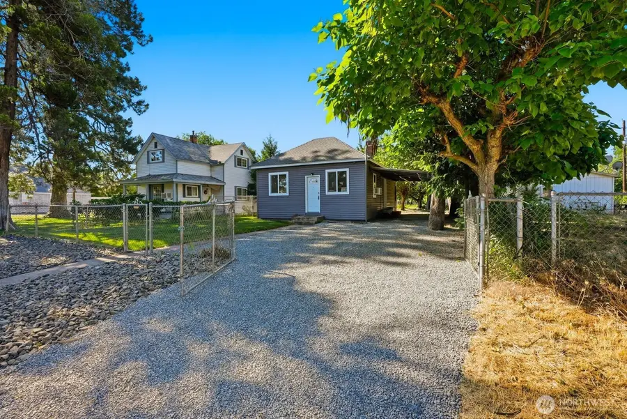 904 E La Salle, Yakima, WA 98901 - #2