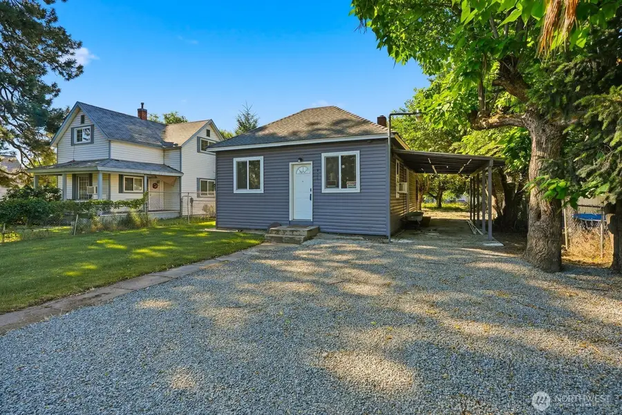 904 E La Salle, Yakima, WA 98901 - #3