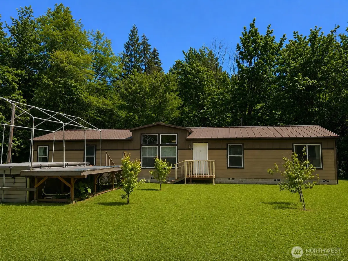 1611 E North Bay Road, Allyn, WA 98524 - #1