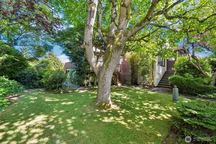 8812 Dibble Avenue Nw, Seattle, WA 98117 - #2