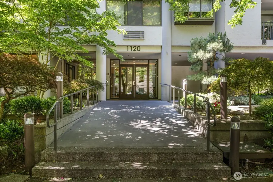 1120 Spring Street #202, Seattle, WA 98104 - #3