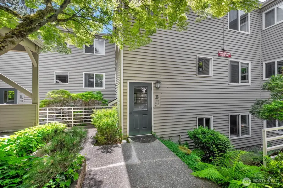 605 5th Street #B102, Kirkland, WA 98033 - #2