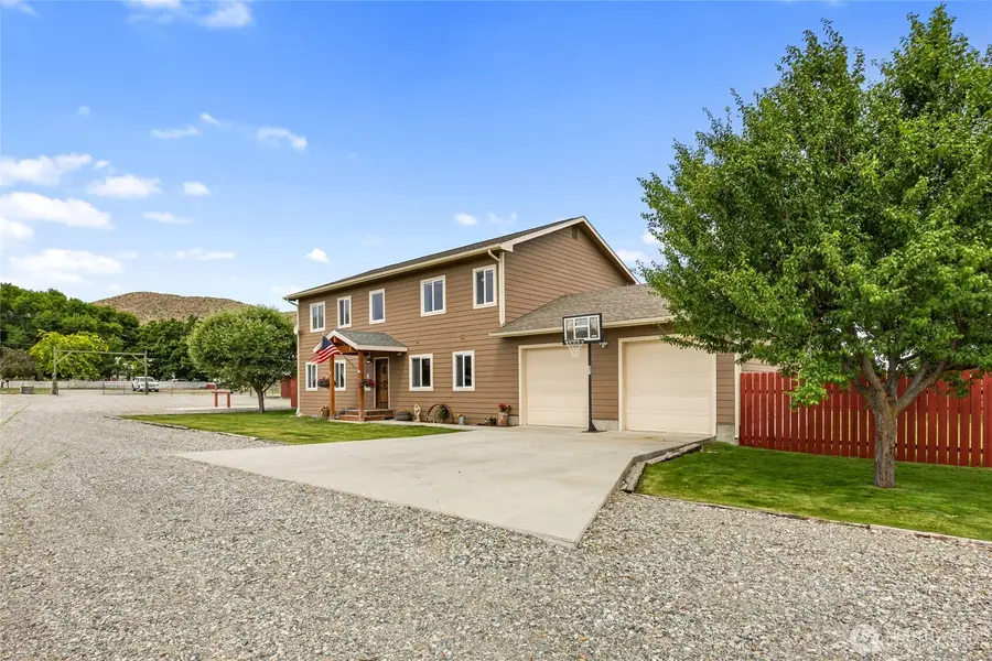 12 S Kirkpatrick Road, Omak, WA 98841 - #2