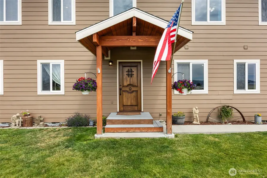 12 S Kirkpatrick Road, Omak, WA 98841 - #3