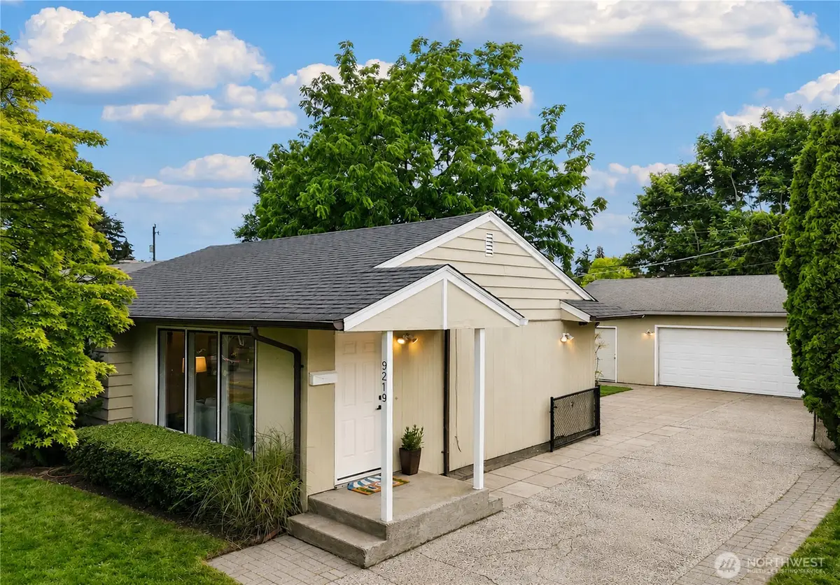9219 30th Avenue Sw, Seattle, WA 98126 - #1