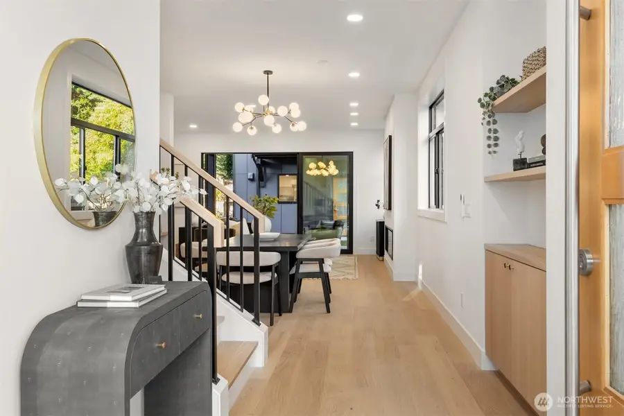 3832 32nd Avenue W, Seattle, WA 98199 - #2