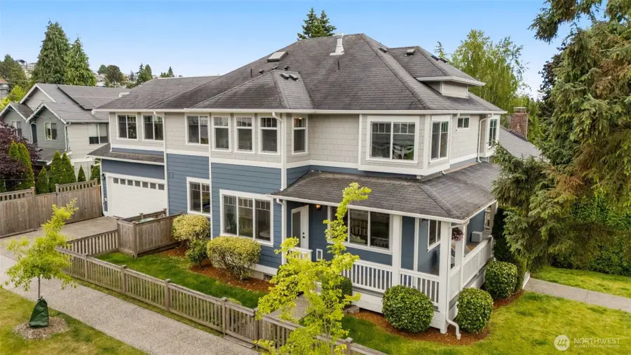 4700 49th Avenue Sw, Seattle, WA 98116 - #2