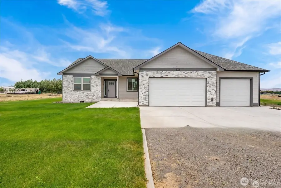 7526 Road D.5 Ne, Moses Lake, WA 98837 - #2