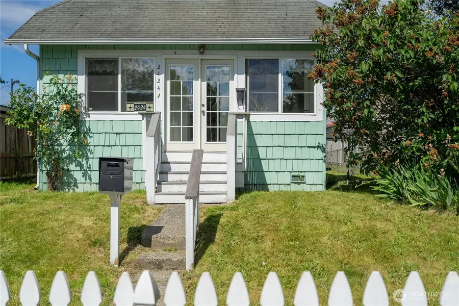 2424 Cleveland Avenue, Everett, WA 98201 - #3