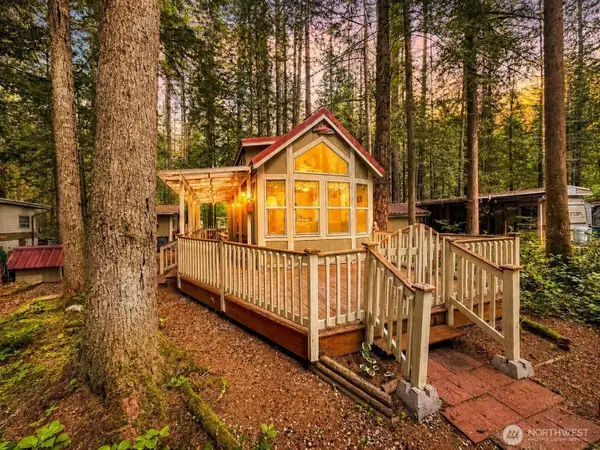 86 Sunset Circle, Deming, WA 98244