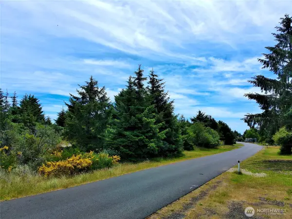 710 Island Circle Se #279, Ocean Shores, WA 98569
