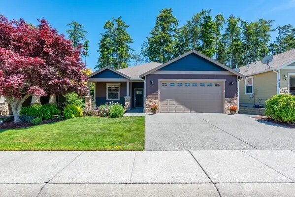 1844 SW Aberdeen Court, Oak Harbor, WA 98277