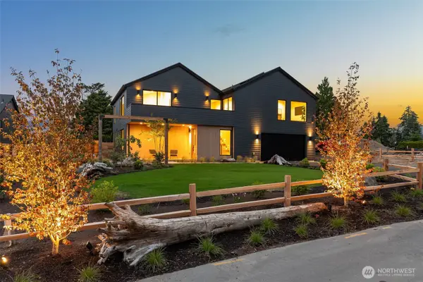 18636 2nd Avenue Sw, Normandy Park, WA 98166