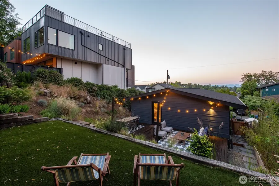 425 26th Avenue E, Seattle, WA 98112 - #2