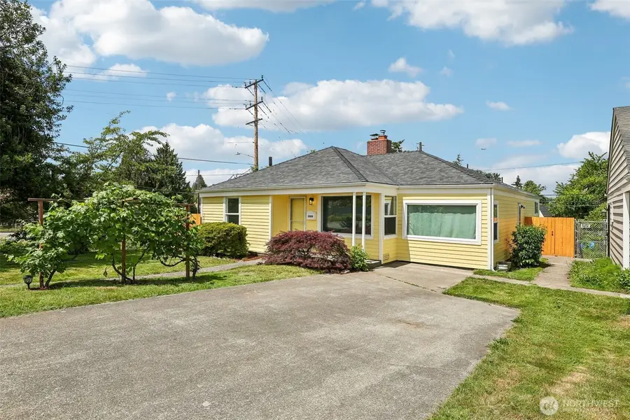 2404 S 121st Street, Seattle, WA 98168 - #3