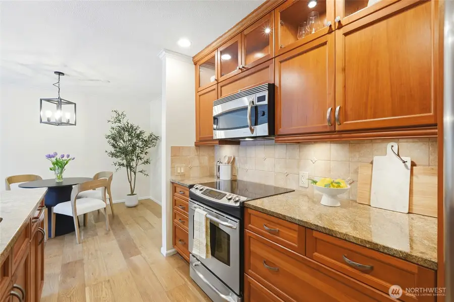 6333 Lake Washington Boulevard Ne #304, Kirkland, WA 98033 - #2
