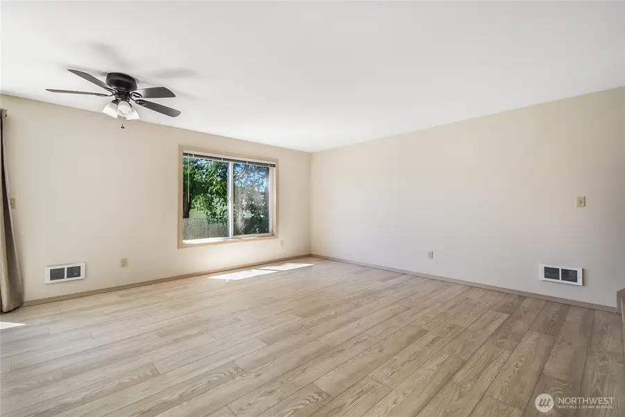 4604 76 Avenue Ne #Unit 6, Marysville, WA 98270 - #3