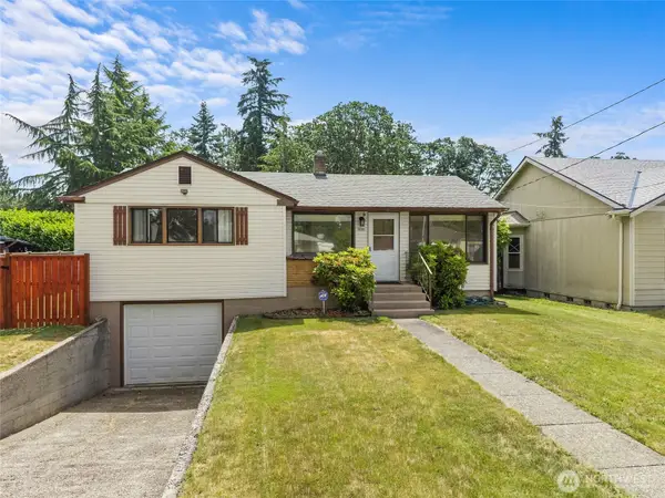 15205 Grant Avenue Sw, Lakewood, WA 98498