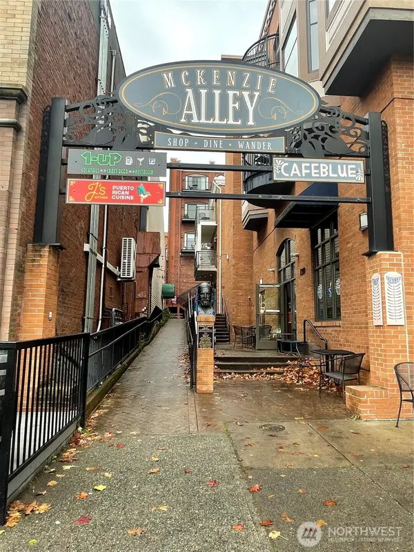 1101 Mckenzie Avenue #206, Bellingham, WA 98225