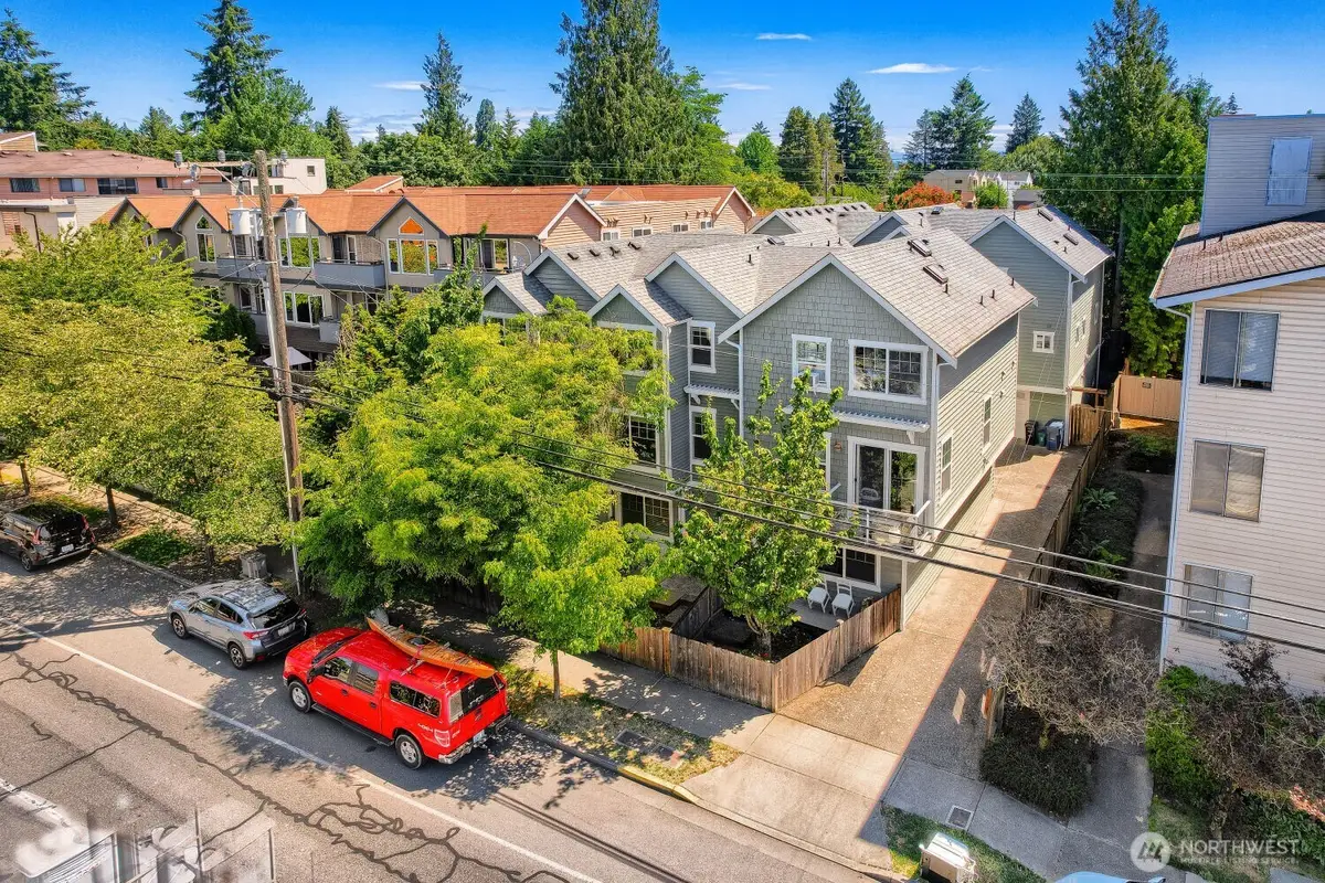 11212 Greenwood Avenue N #B, Seattle, WA 98133 - #1