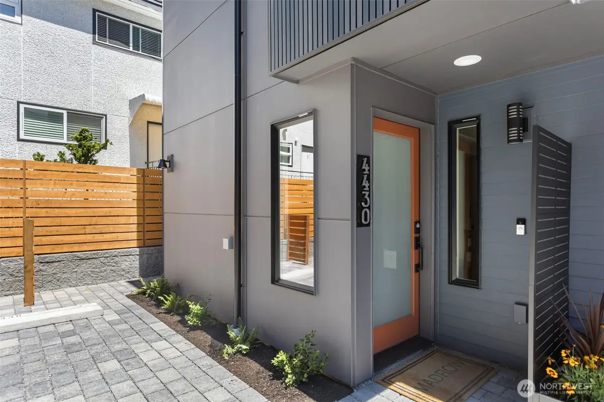 4430 Dayton Avenue N, Seattle, WA 98103 - #1