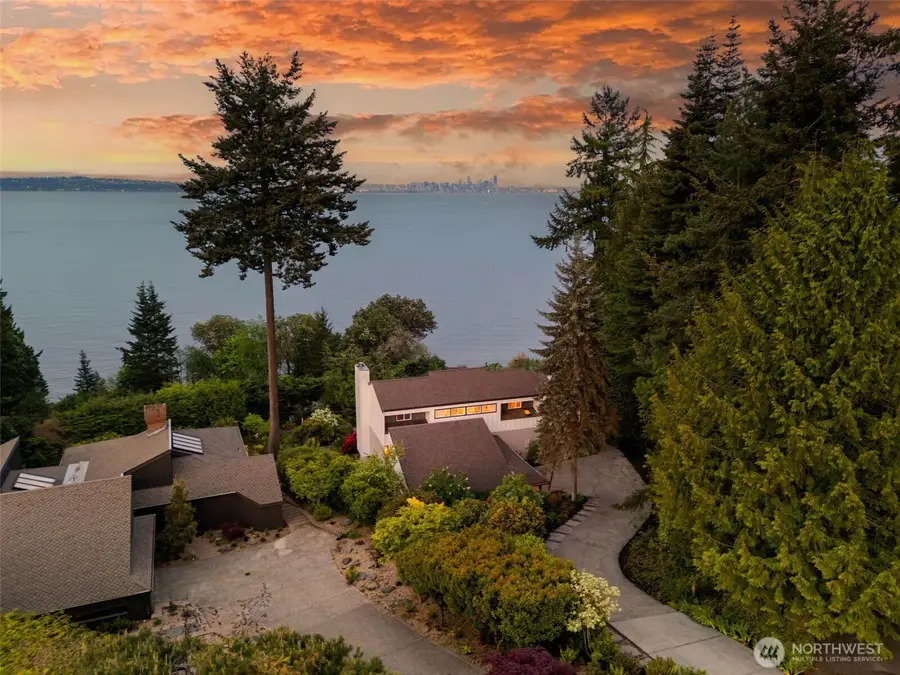 10879 Bill Point Circle Ne, Bainbridge Island, WA 98110 - #2