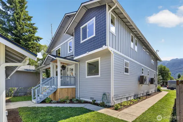 324 E 2nd Street #B, North Bend, WA 98045
