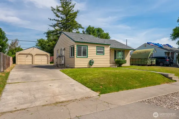 907 S Hawthorne Drive, Moses Lake, WA 98837