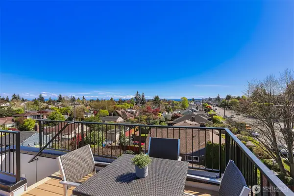 8328 24th Avenue Nw, Seattle, WA 98117