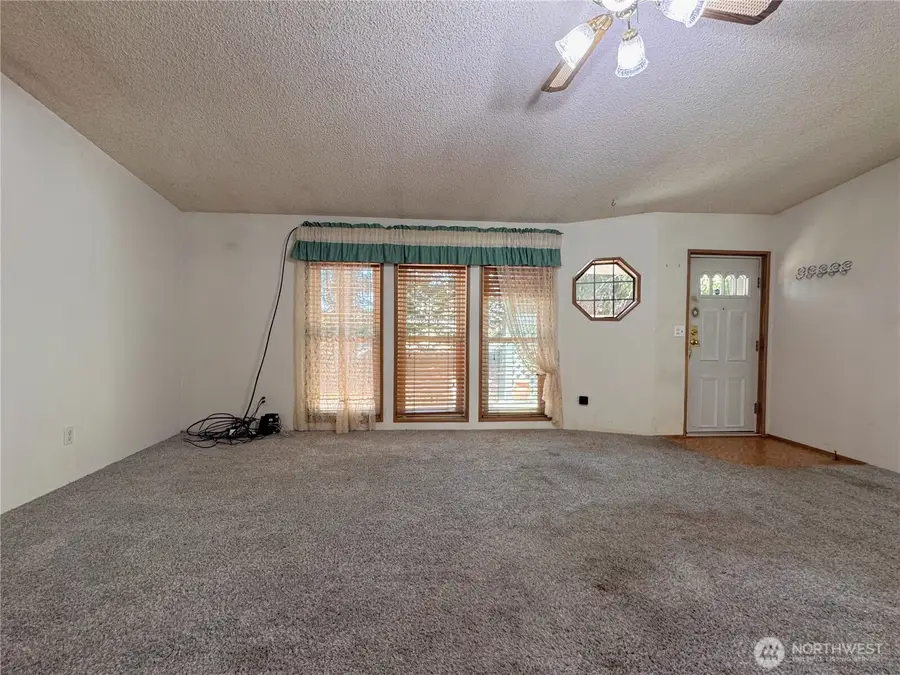 21621 186th Street E, Orting, WA 98360 - #3