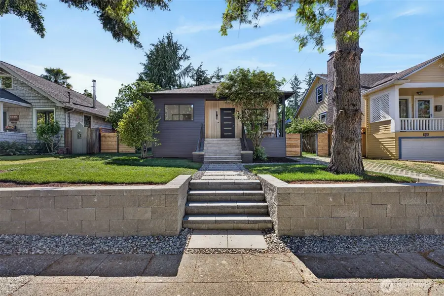 3247 40th Avenue Sw, Seattle, WA 98116 - #2