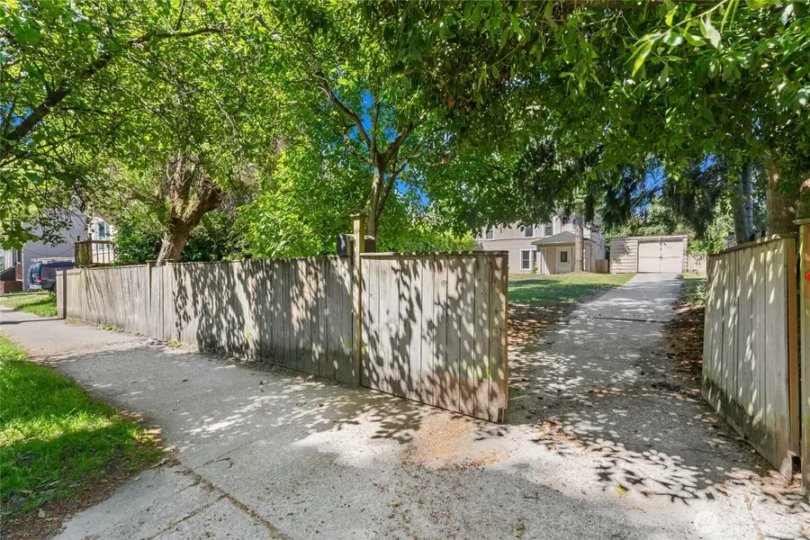 1443 22nd Avenue, Seattle, WA 98122 - #2