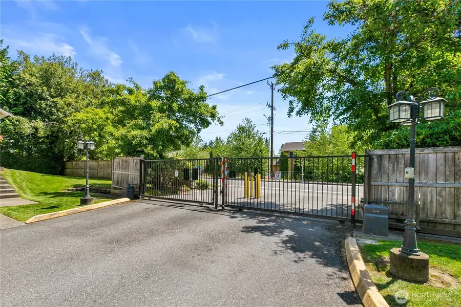 10406 Holly Drive #B, Everett, WA 98204 - #3