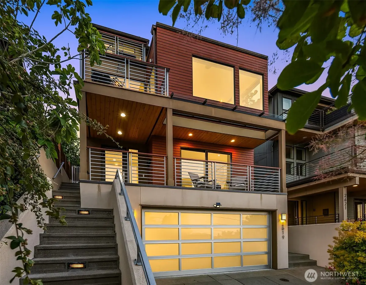 2619 Warren Avenue N, Seattle, WA 98109 - #1