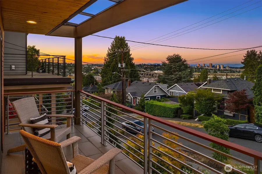 2619 Warren Avenue N, Seattle, WA 98109 - #3