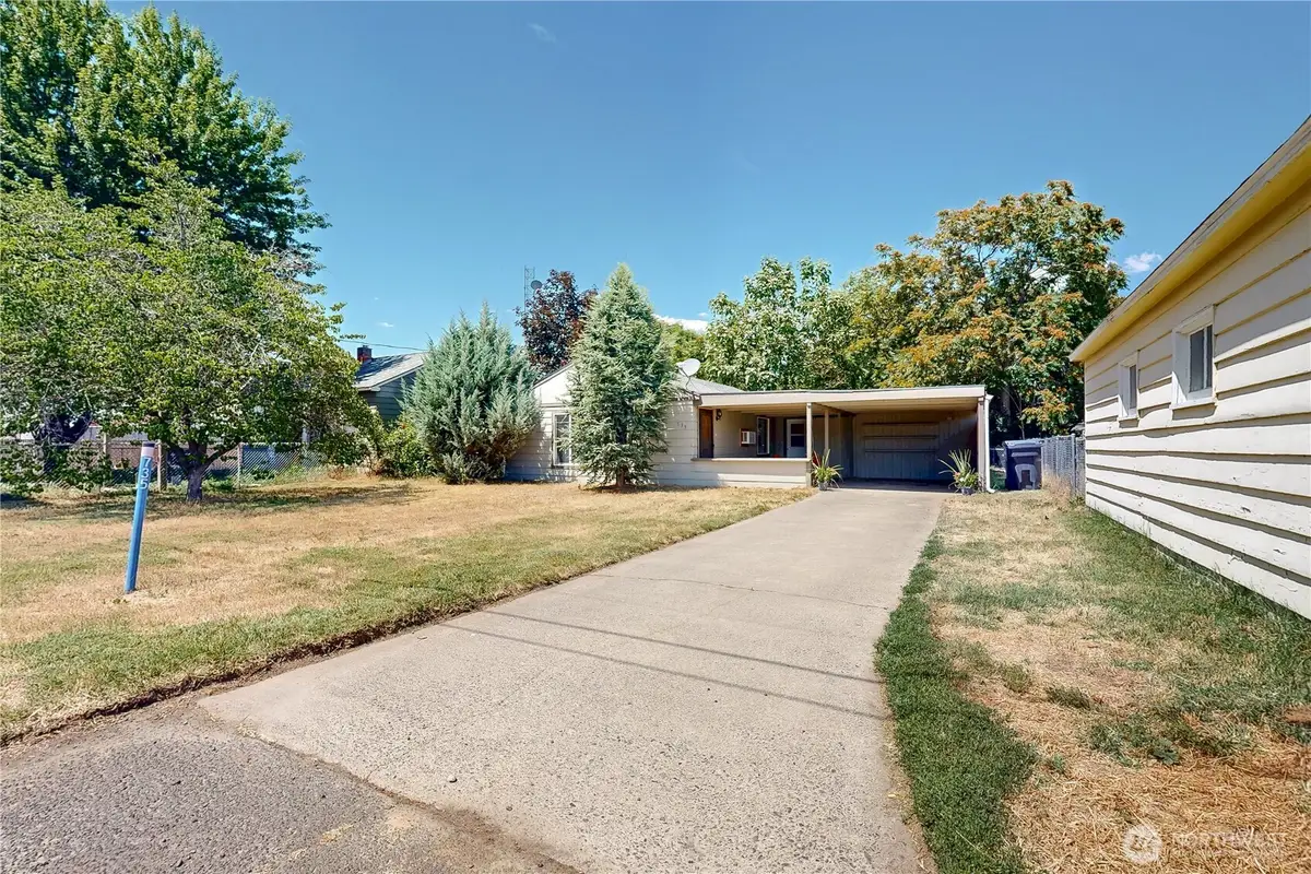 735 NE Spitzenburg Street, College Place, WA 99324 - #1