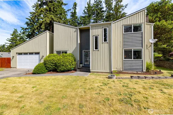 1678 NE Sumner Drive, Oak Harbor, WA 98277