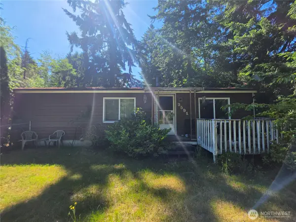 3591 Pine Road, Bremerton, WA 98310