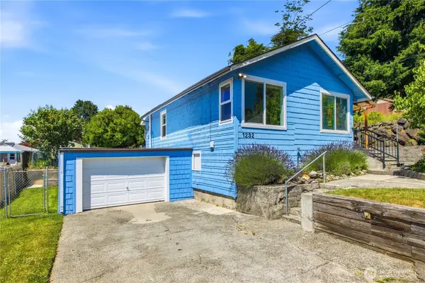 1232 SW Othello Street, Seattle, WA 98106