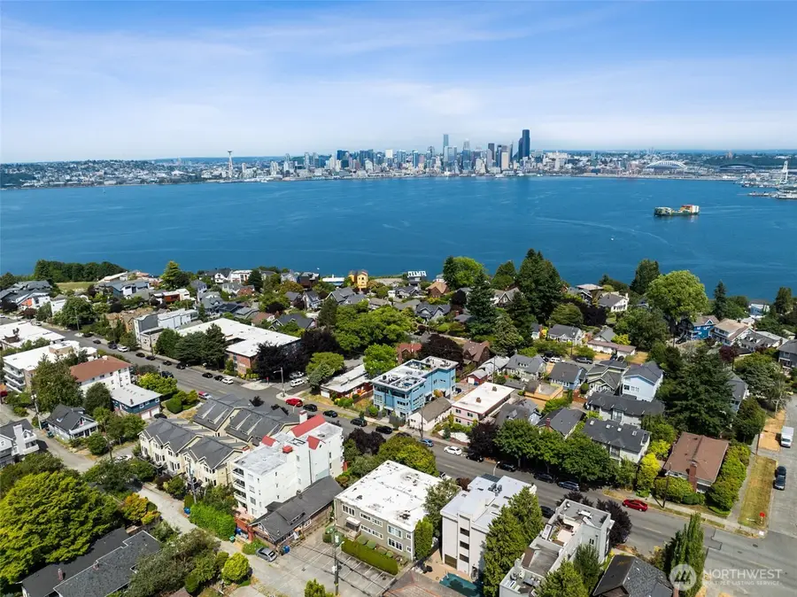 1613 California Avenue Sw #101, Seattle, WA 98116 - #2