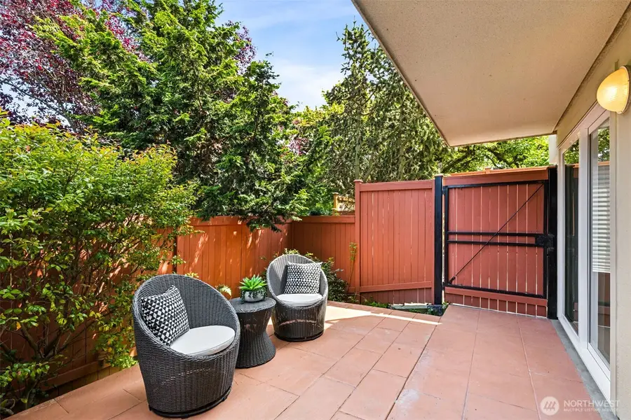 1613 California Avenue Sw #101, Seattle, WA 98116 - #3